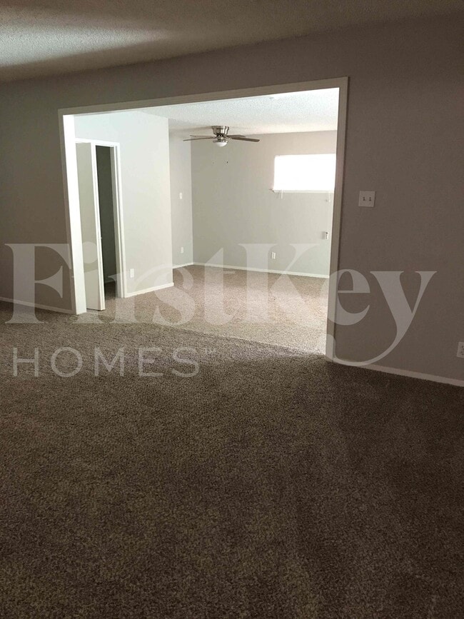 Building Photo - 1810 Renada Cir