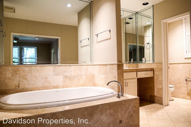 Building Photo - 4 br, 4 bath House - 730 Corona