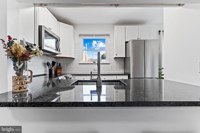 Building Photo - 2309 N 2nd St