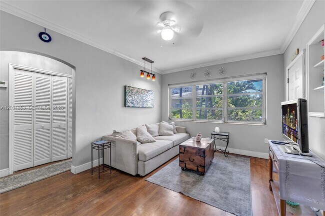 Building Photo - 28 Almeria Ave