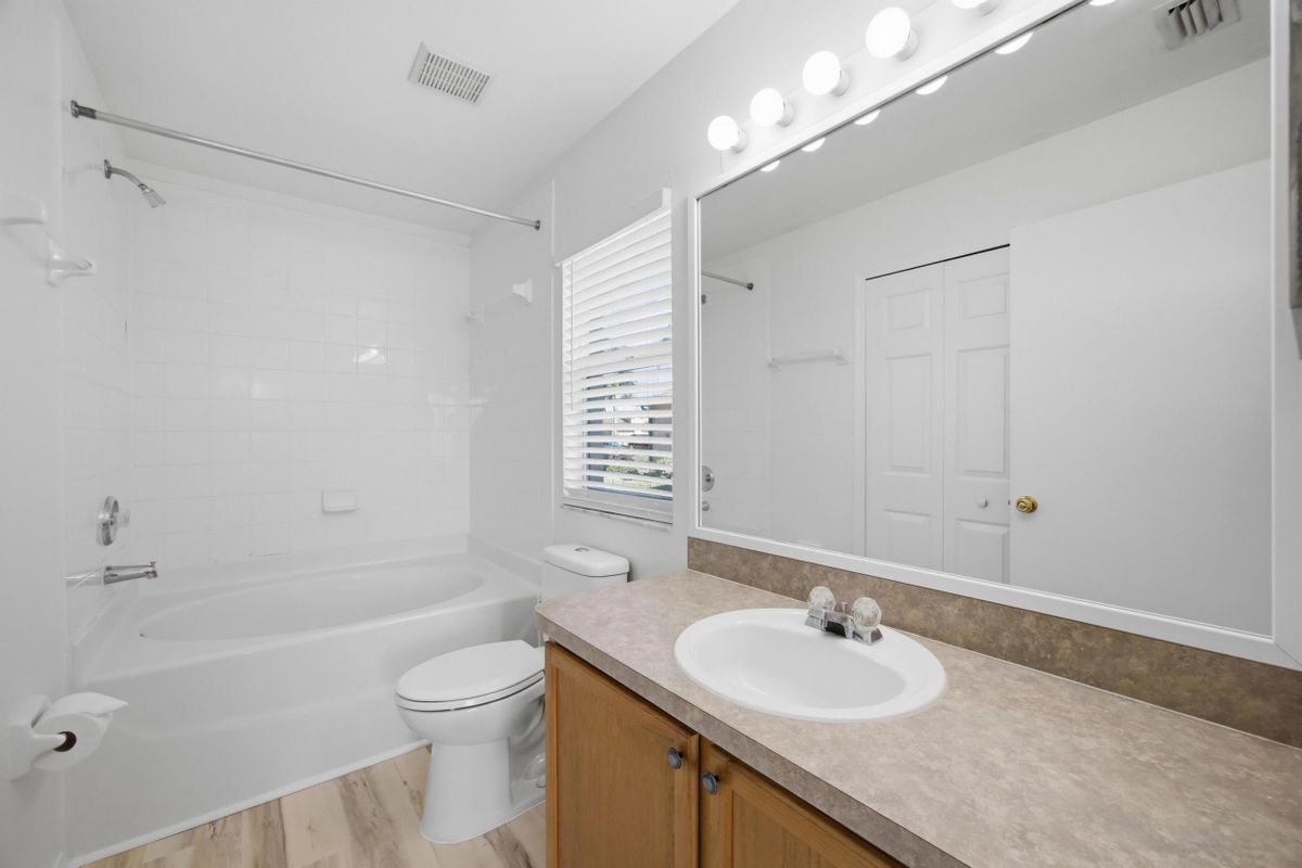 Building Photo - 13307 Ashbark Ct