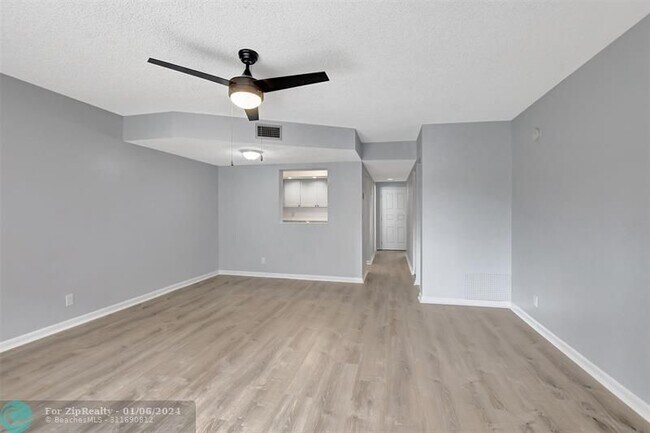 Building Photo - 97 Deer Creek Rd