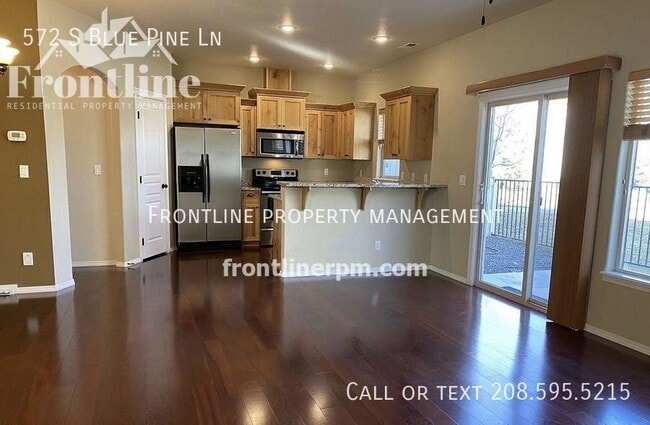 Building Photo - 572 S Blue Pine Ln