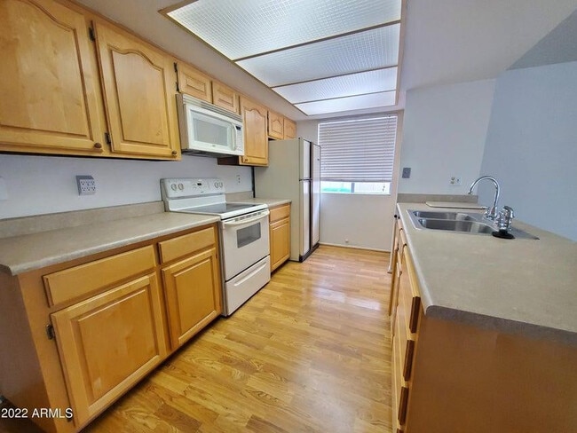 Building Photo - 5041 E Mesquite Wood Ct