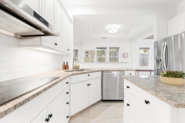 Building Photo - 10502 Grand Oak Dr