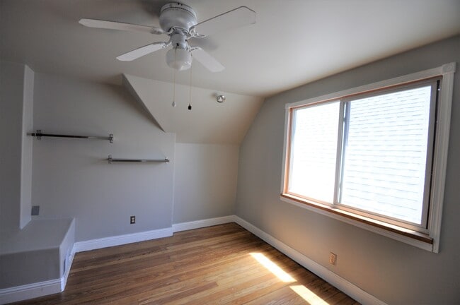 Building Photo - 3941 Kalamath St