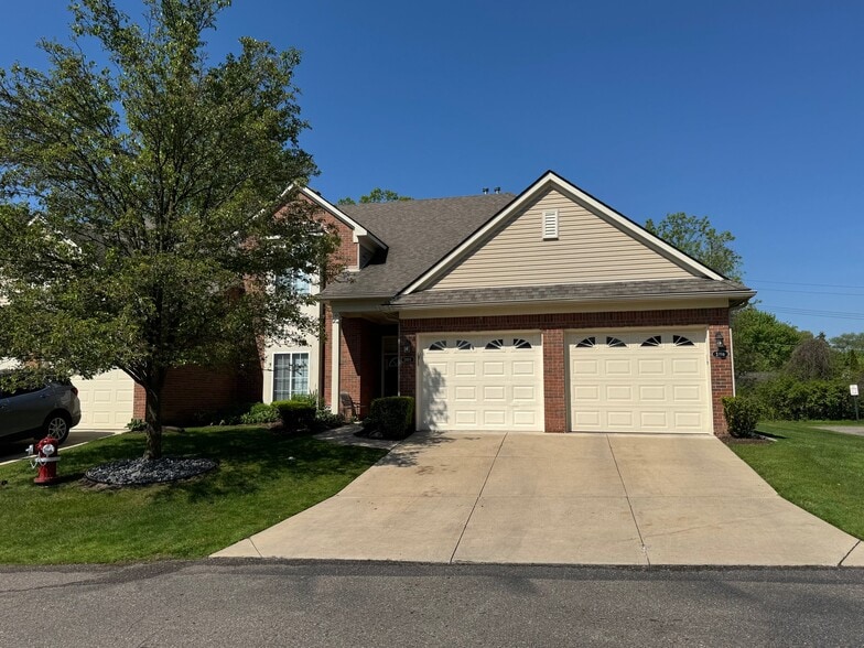 Building Photo - 3498 Eagle Creek Dr