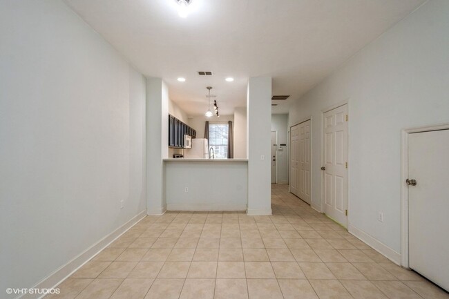 Building Photo - Hidden Gem in Garland Condominium Community