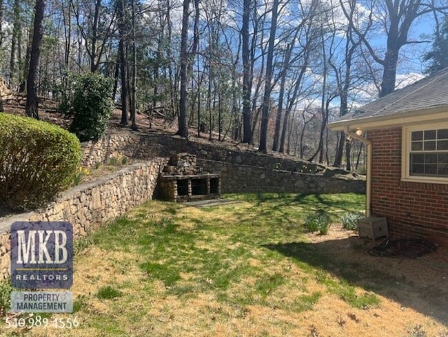Building Photo - 4bd/3bth SW County Home