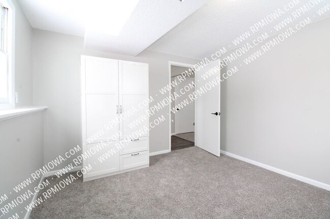 Building Photo - 1318 SW Kenworthy Dr