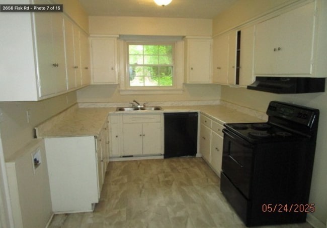 Building Photo - 2656 Fisk Rd