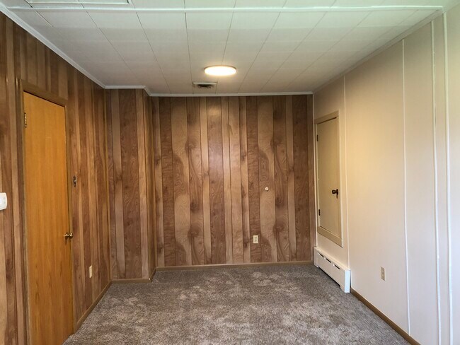 Building Photo - 223 Spring Garden St