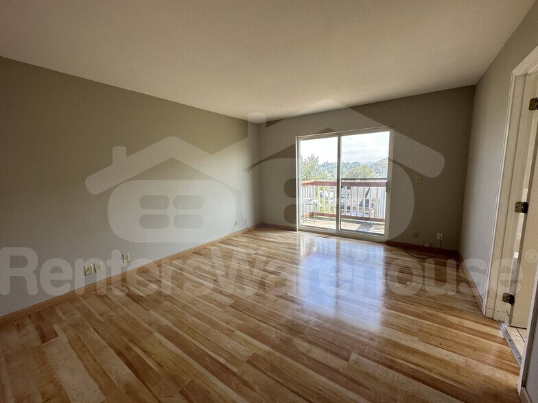 Building Photo - 3314 Holly Terrace S