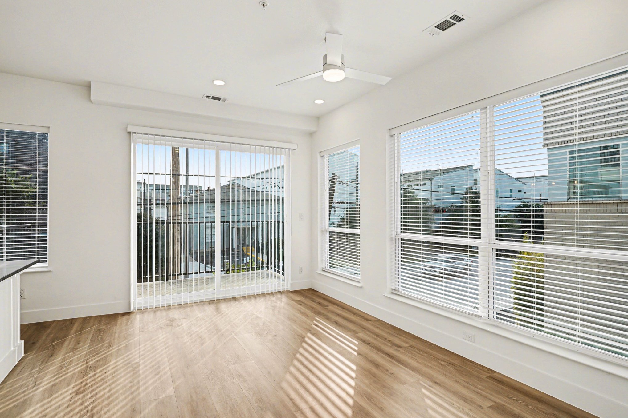 Building Photo - 2217 N Fitzhugh Ave