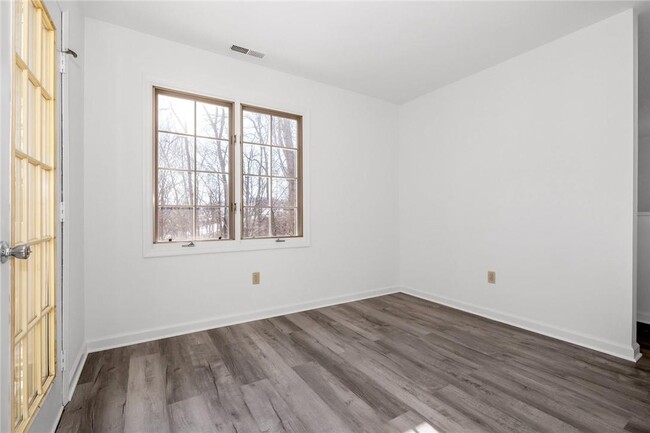 Building Photo - 2802 Morgan Dr