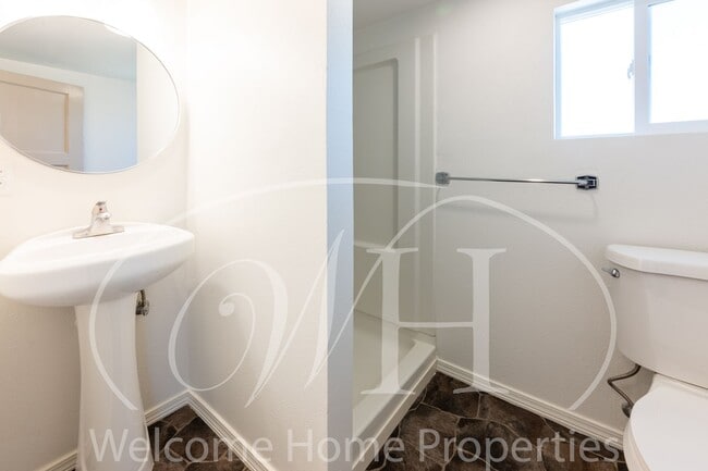 Building Photo - 3 Bedroom Single-Family Home in East Walla...