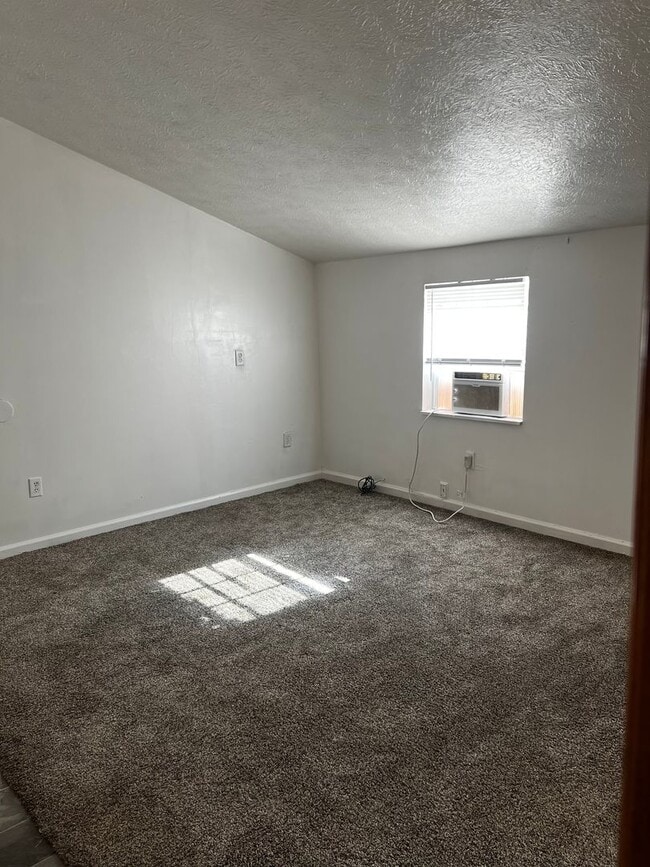 Building Photo - 11 Strozier St
