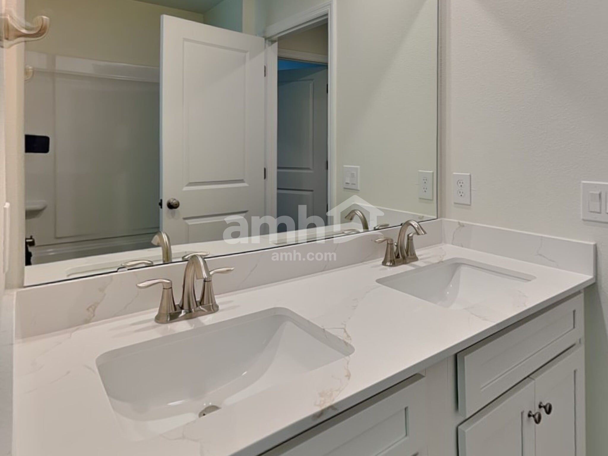 Building Photo - 16376 Celadon Aly
