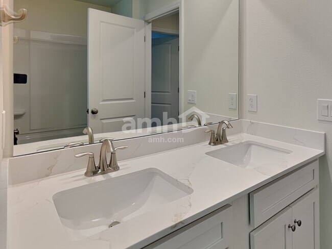 Building Photo - 16388 Celadon Aly