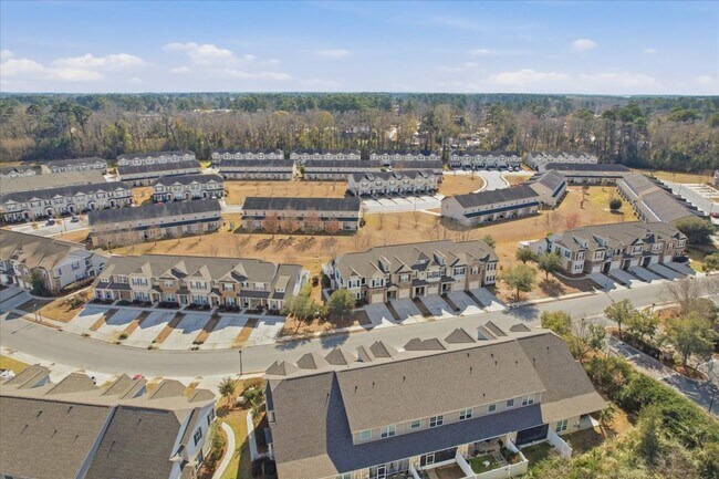 Building Photo - 205 Durham Park Way
