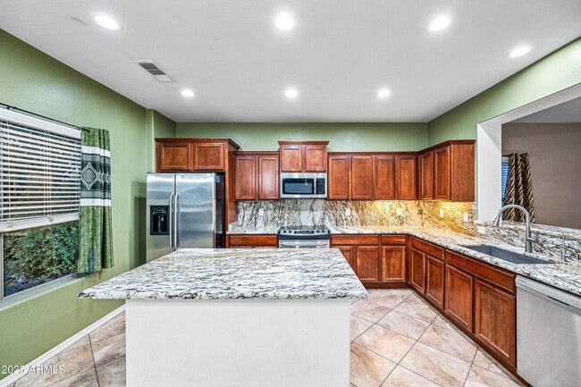 Building Photo - 2236 W Davis Rd