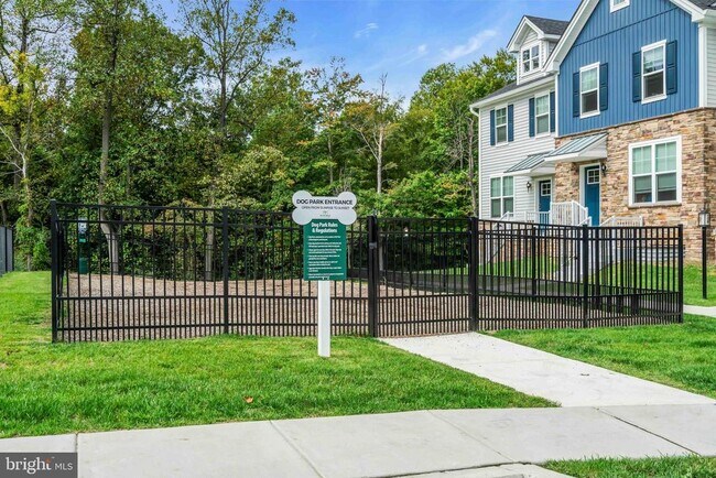 Building Photo - 302 Arya Ln