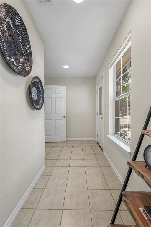 Building Photo - 27 Deer Ridge Rd