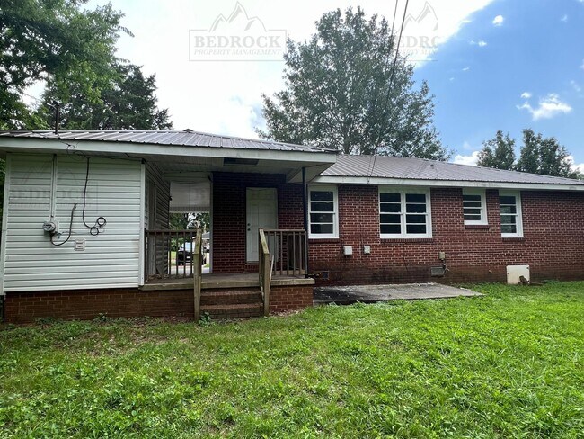 Building Photo - 2706 Norton Ave NW