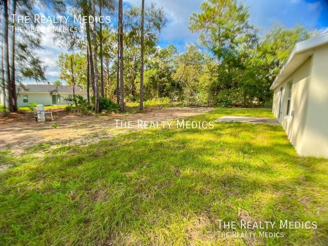 Building Photo - BEAUTIFUL 3 BD/2BA Home in Ocklawaha!!