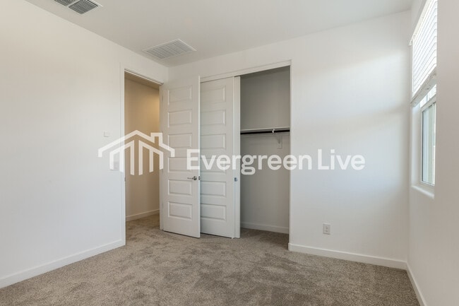 Building Photo - 10115 E Ulysses Ave