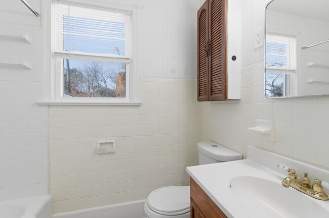 Building Photo - 9631 Worth St