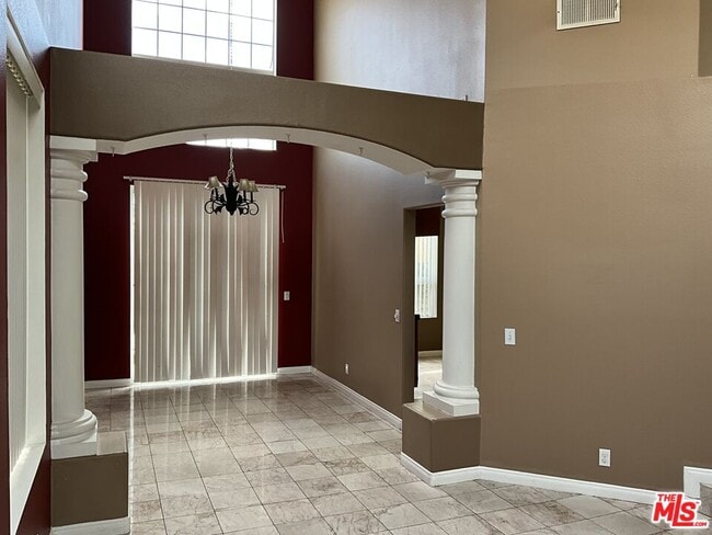 Building Photo - 8087 Tuscany St