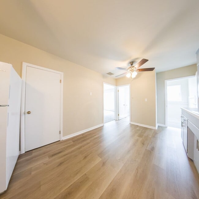 Building Photo - 3 Bedroom 2 Bath Home Conrad Iowa