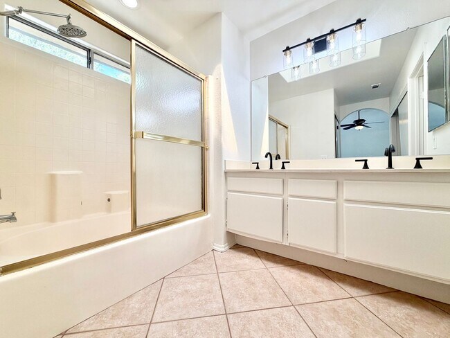 Building Photo - Spacious 5 Bedroom 3 Bathroom Home with Updated Paint, New Roof & Private Balcony