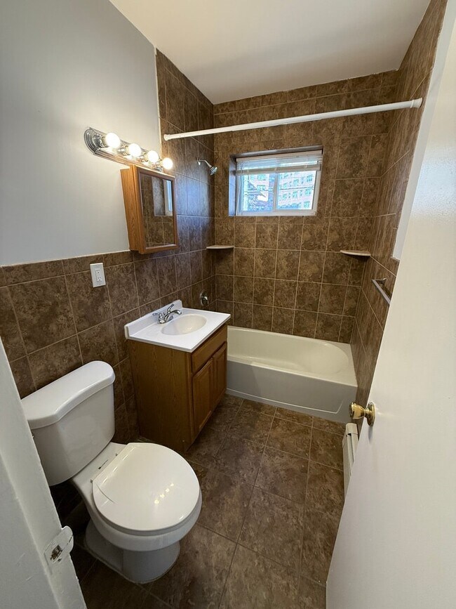 Floorplan - 824-828-832 Grove St