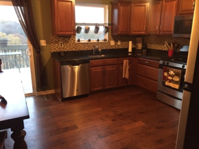 Primary Photo - 255 Grace Manor Dr