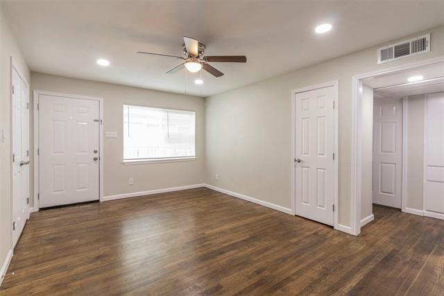 Building Photo - 4714 Old Benbrook Rd