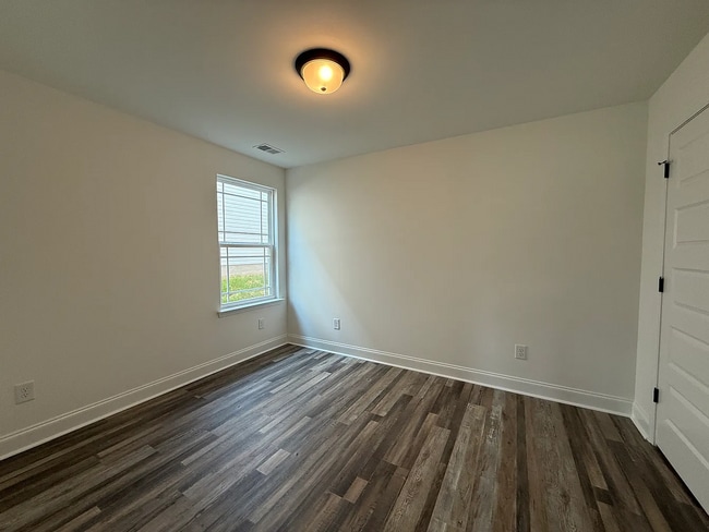 Building Photo - New 3 bedroom 2 bath home for rent