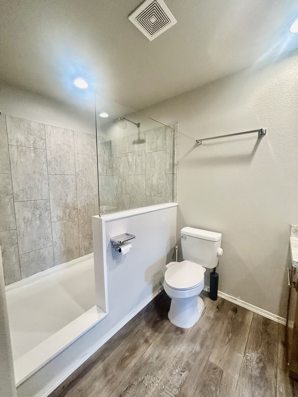 Building Photo - 8446 Sunrise Way