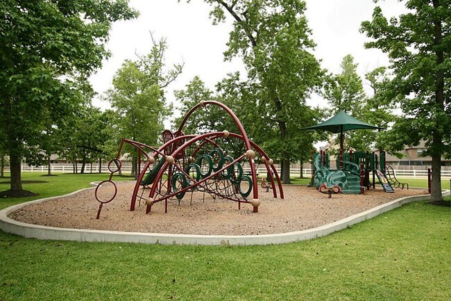 Building Photo - 135 Deerfield Meadow Dr