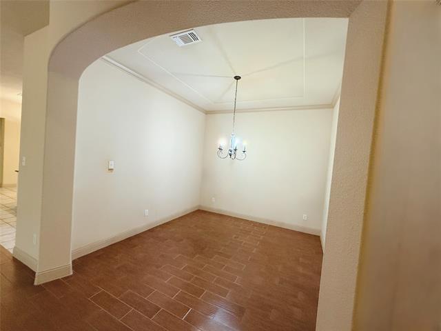 Building Photo - 722 Arbol