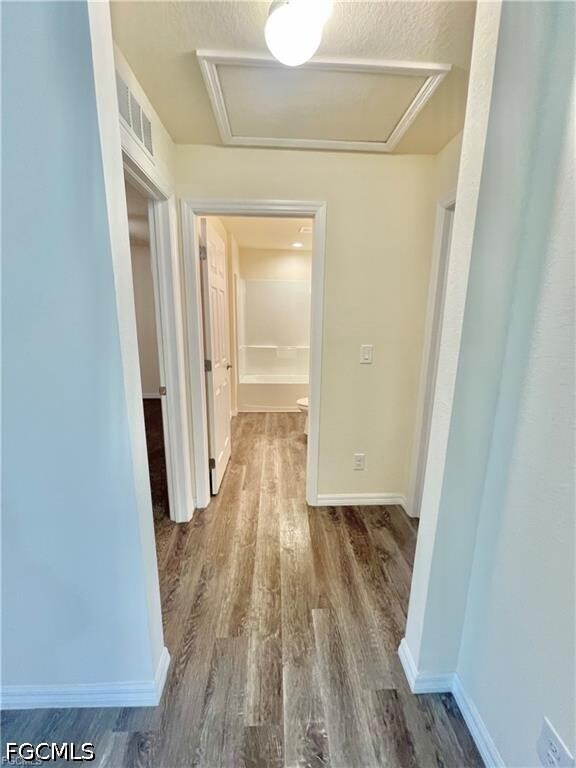 Building Photo - 5029 W Hummingbird Dr