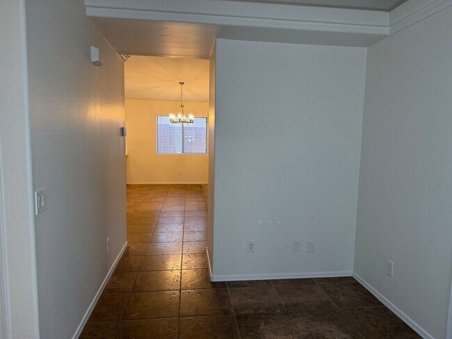 Building Photo - 3922 N Creosote Ct