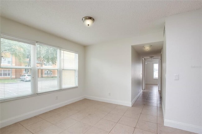 Building Photo - 4528 Commander Dr