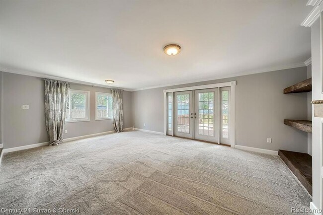 Building Photo - 3015 N Wilson Ave