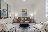 Building Photo - The Monroe