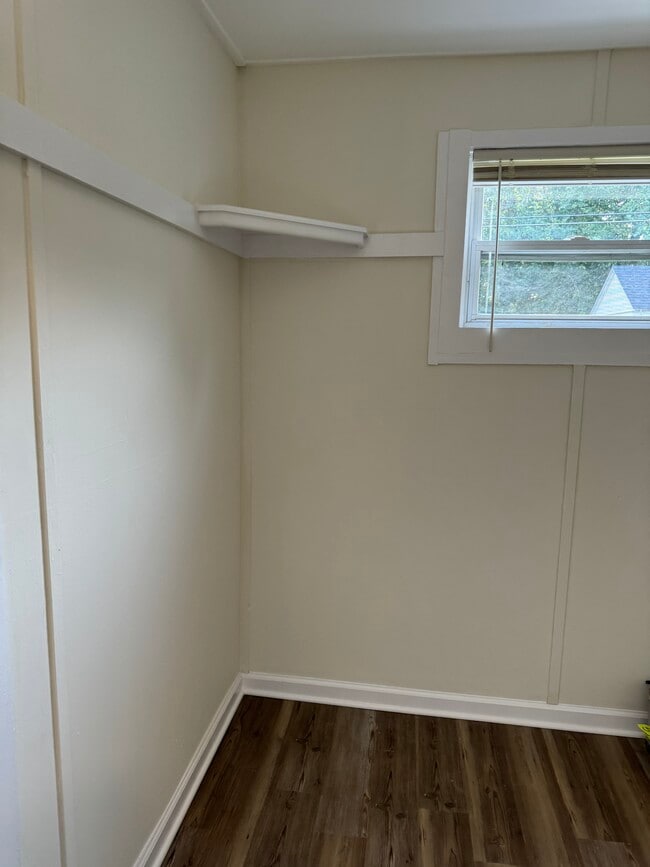 Building Photo - 220 Morton Rd