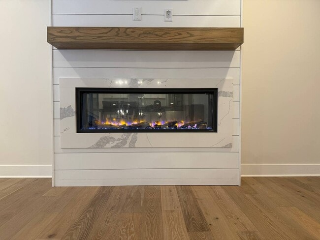 Building Photo - Beautiful 4BR/3.5BA Home in Granger – Spacious & Updated!