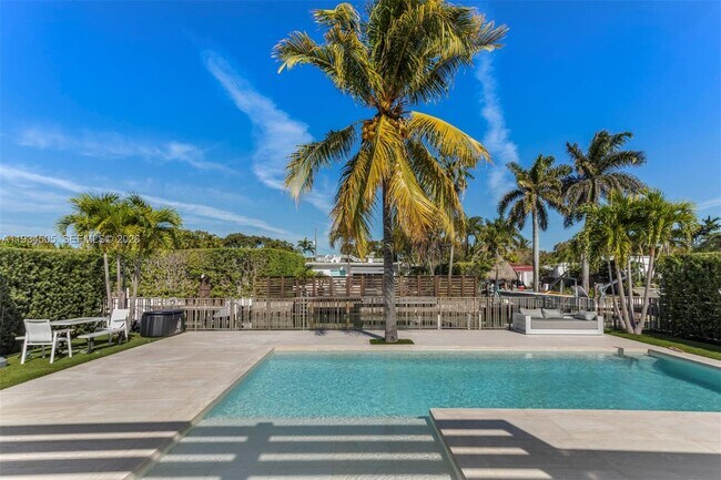 Building Photo - 1661 Daytonia Rd