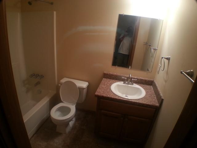 Building Photo - Charming 3 Bedroom / 2 Bath with Finished Basement!